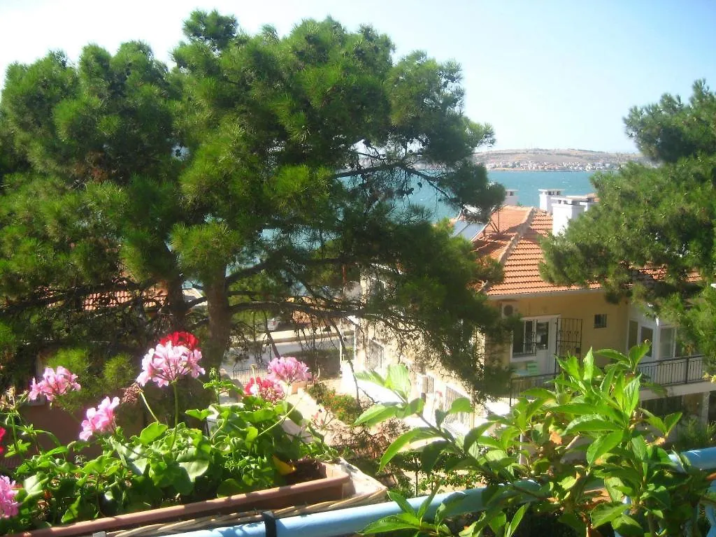 Hotel Mavi Pension Ayvalı