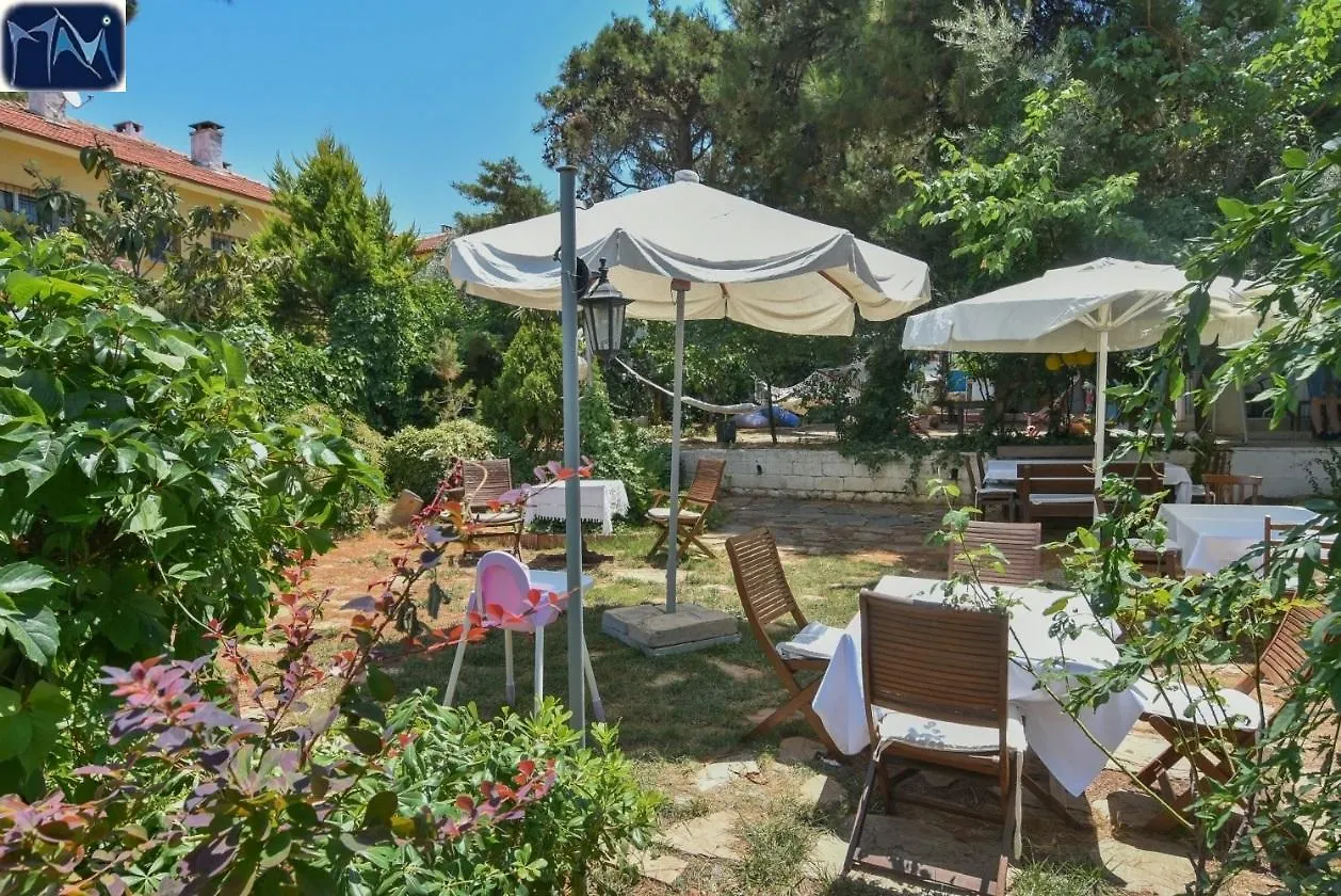 Affittacamere Hotel Mavi Pension Ayvalı
