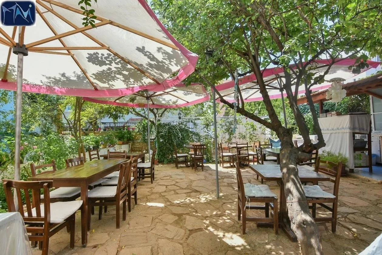 Affittacamere Hotel Mavi Pension Ayvalı