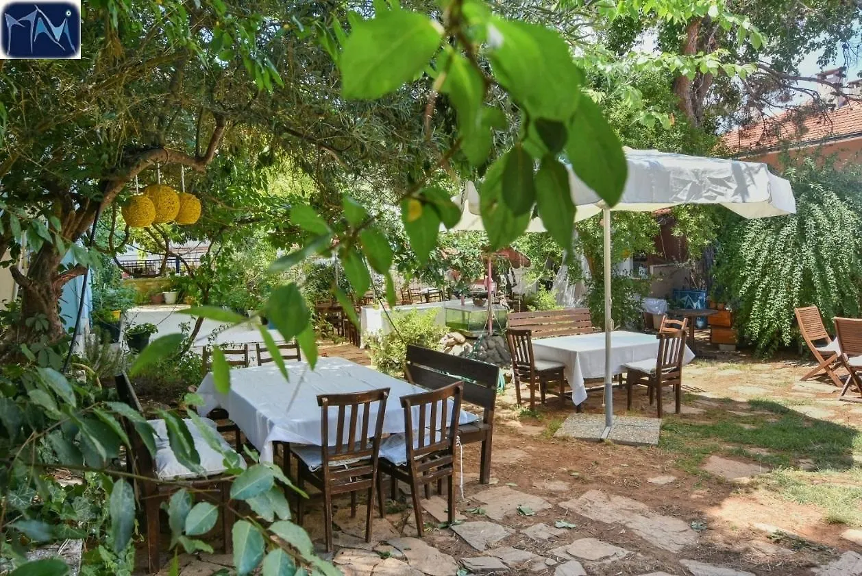 Hotel Mavi Pension Ayvalı 0*,